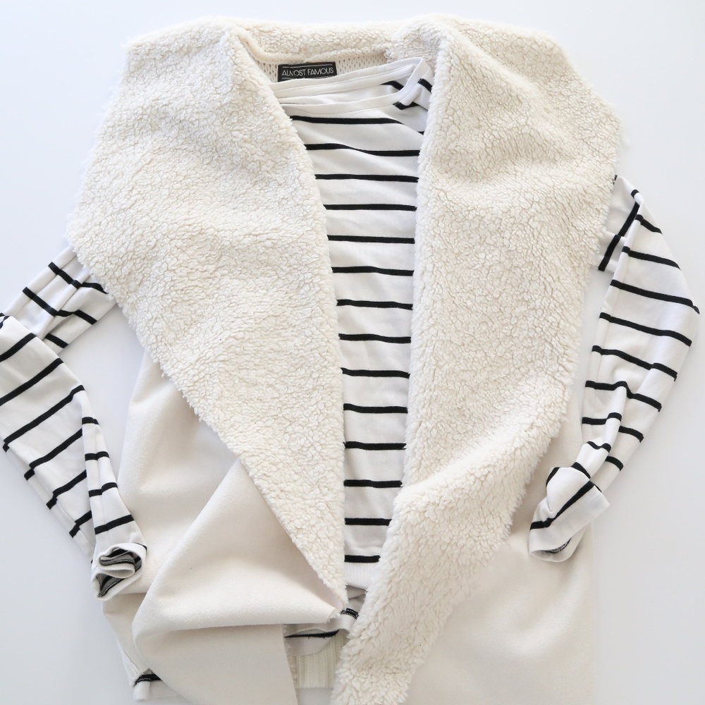 NWT Almost Famous Faux Fur Lined Vest In Cream